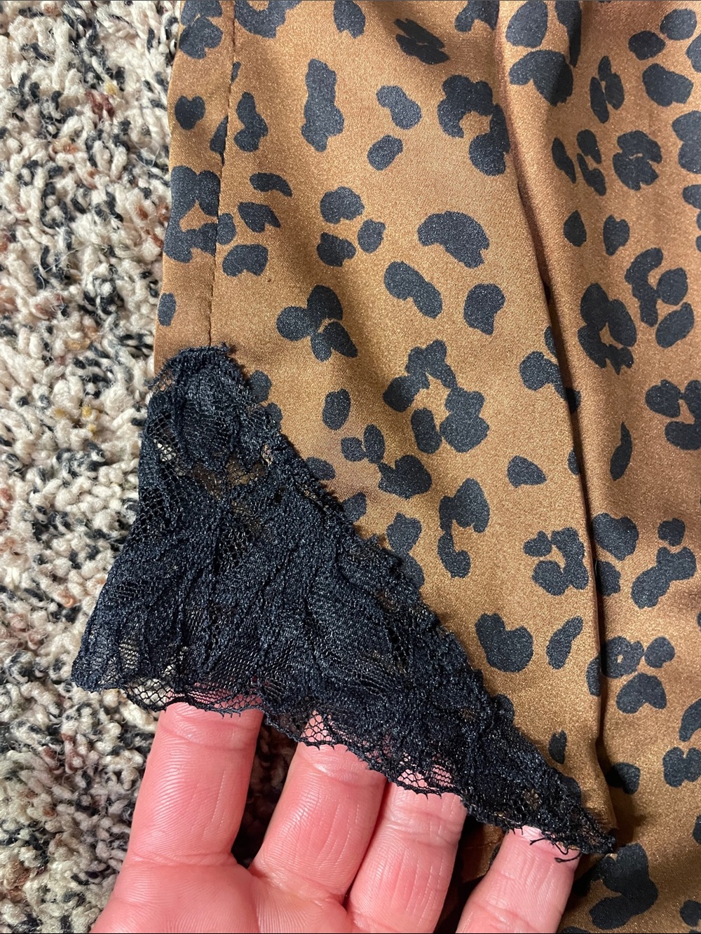 Auden Luxe Satin Lace Bow Leopard Print Sleep Shorts Woman’s Size L | NWT - Picture 3 of 7